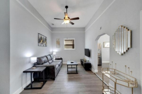 Spacious Bungalow, Modern, Cozy Comfort